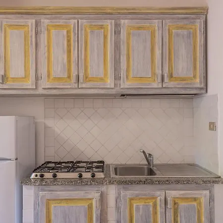 Apartman Baia De Bahas Bilo Vm 500m From The Sea - Happy